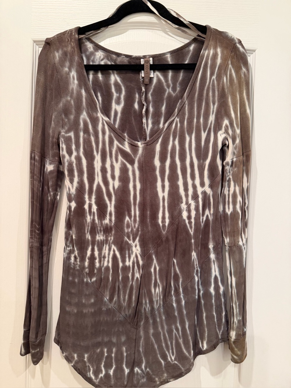 XCVI Long-Sleeve V-Neck Tie-Dye Top in Taupe